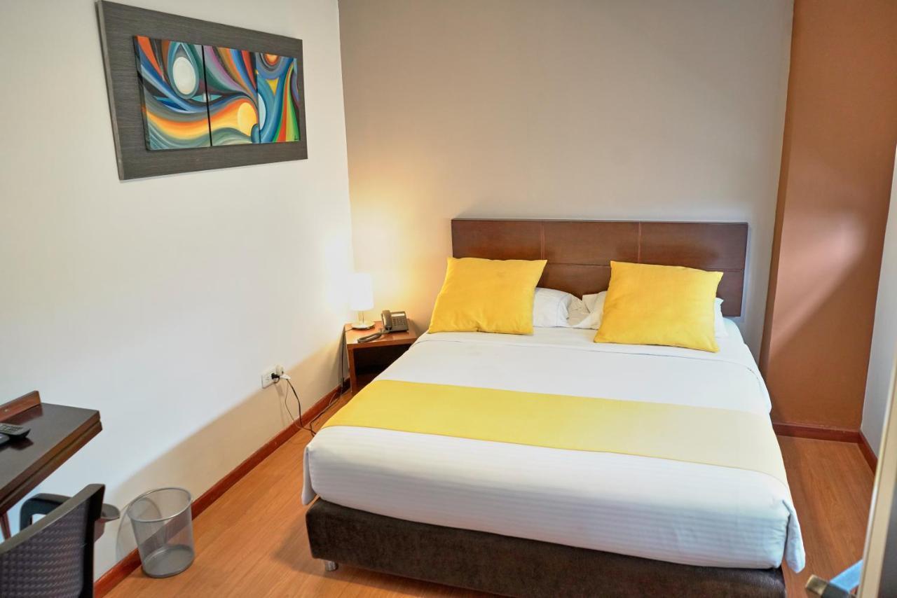Hotel Volare Armenia  Exterior photo