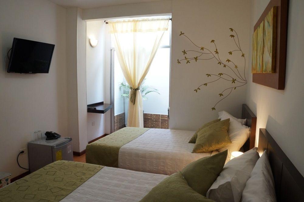 Hotel Volare Armenia  Exterior photo